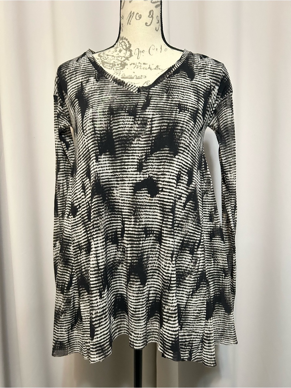 Fuzzi Black & White Print Mesh Top Italy